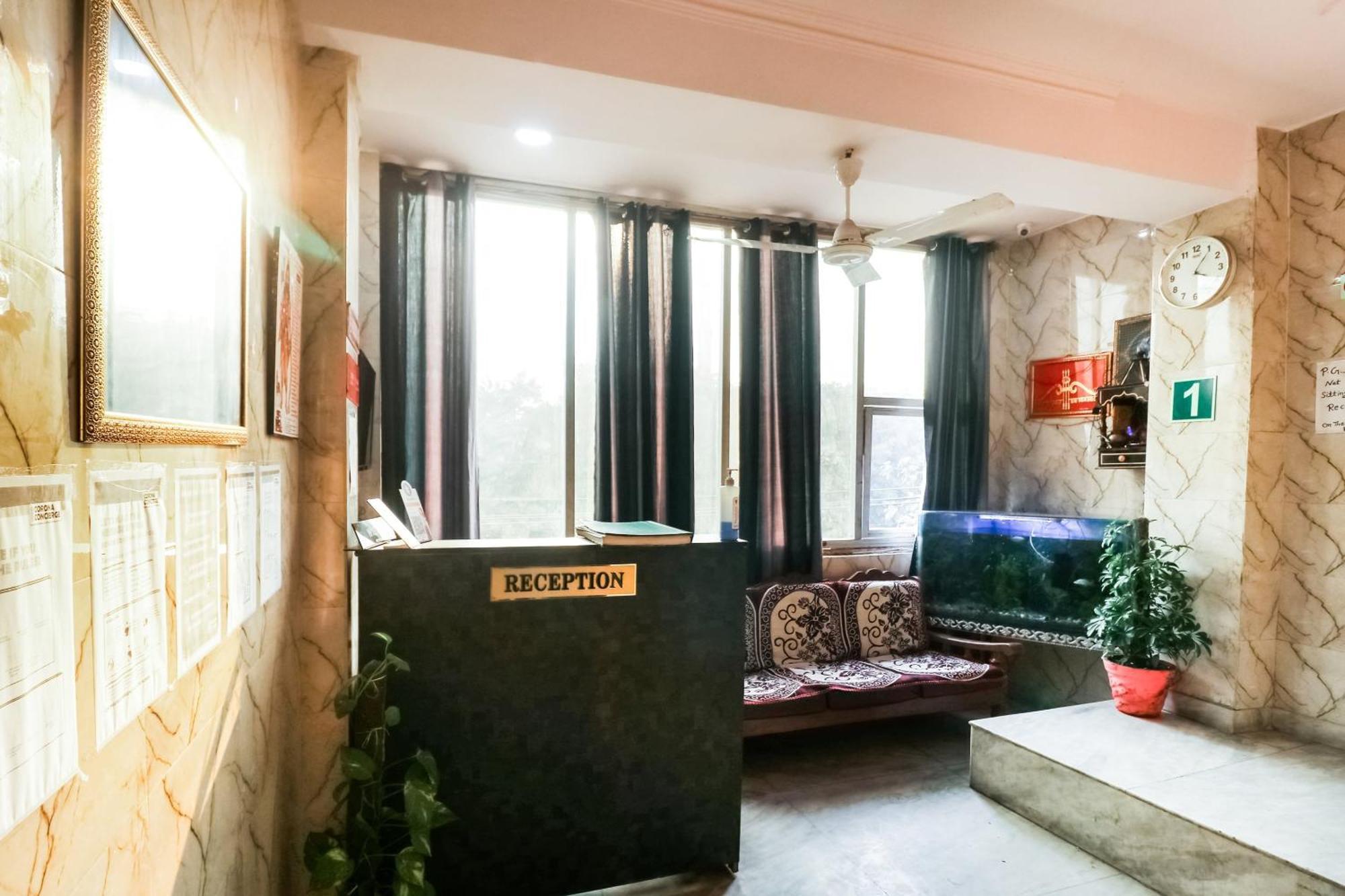 Hotel O Sunrise Guest House Gurgaon Bagian luar foto