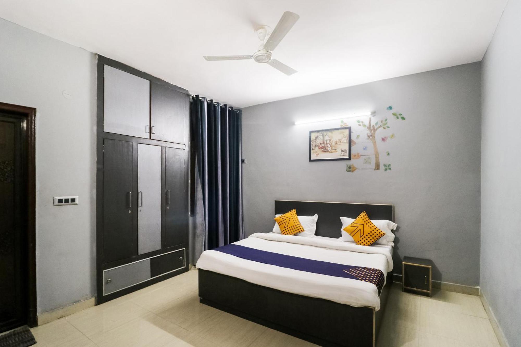 Hotel O Sunrise Guest House Gurgaon Bagian luar foto
