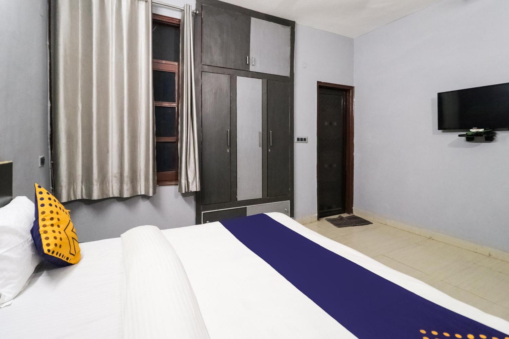 Hotel O Sunrise Guest House Gurgaon Bagian luar foto
