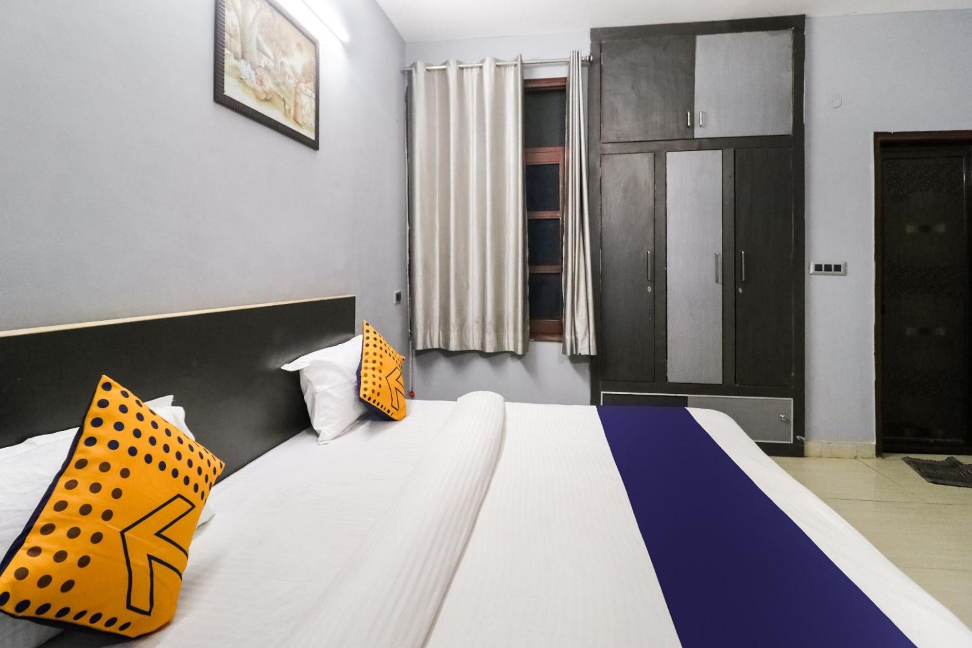 Hotel O Sunrise Guest House Gurgaon Bagian luar foto