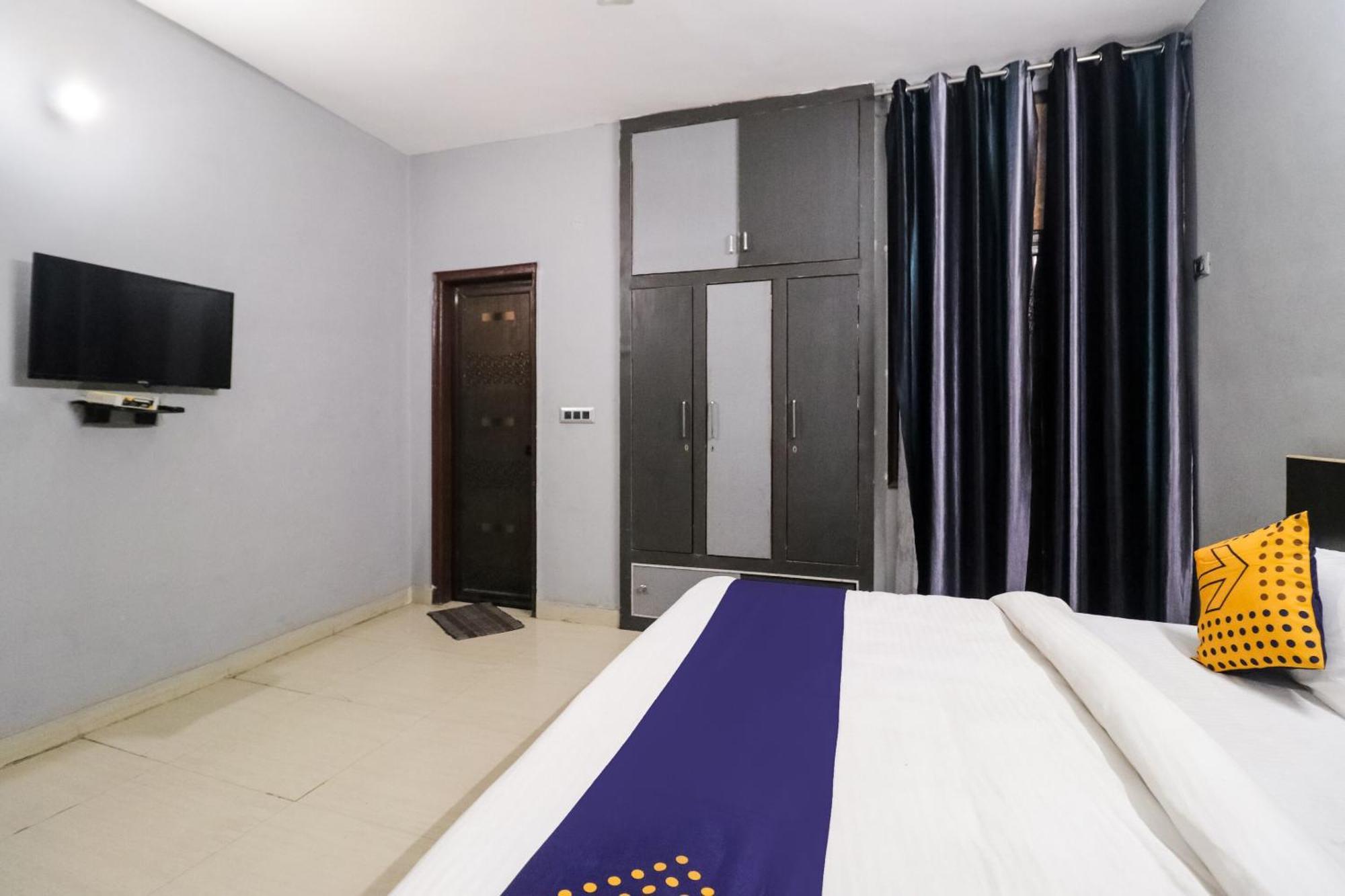 Hotel O Sunrise Guest House Gurgaon Bagian luar foto