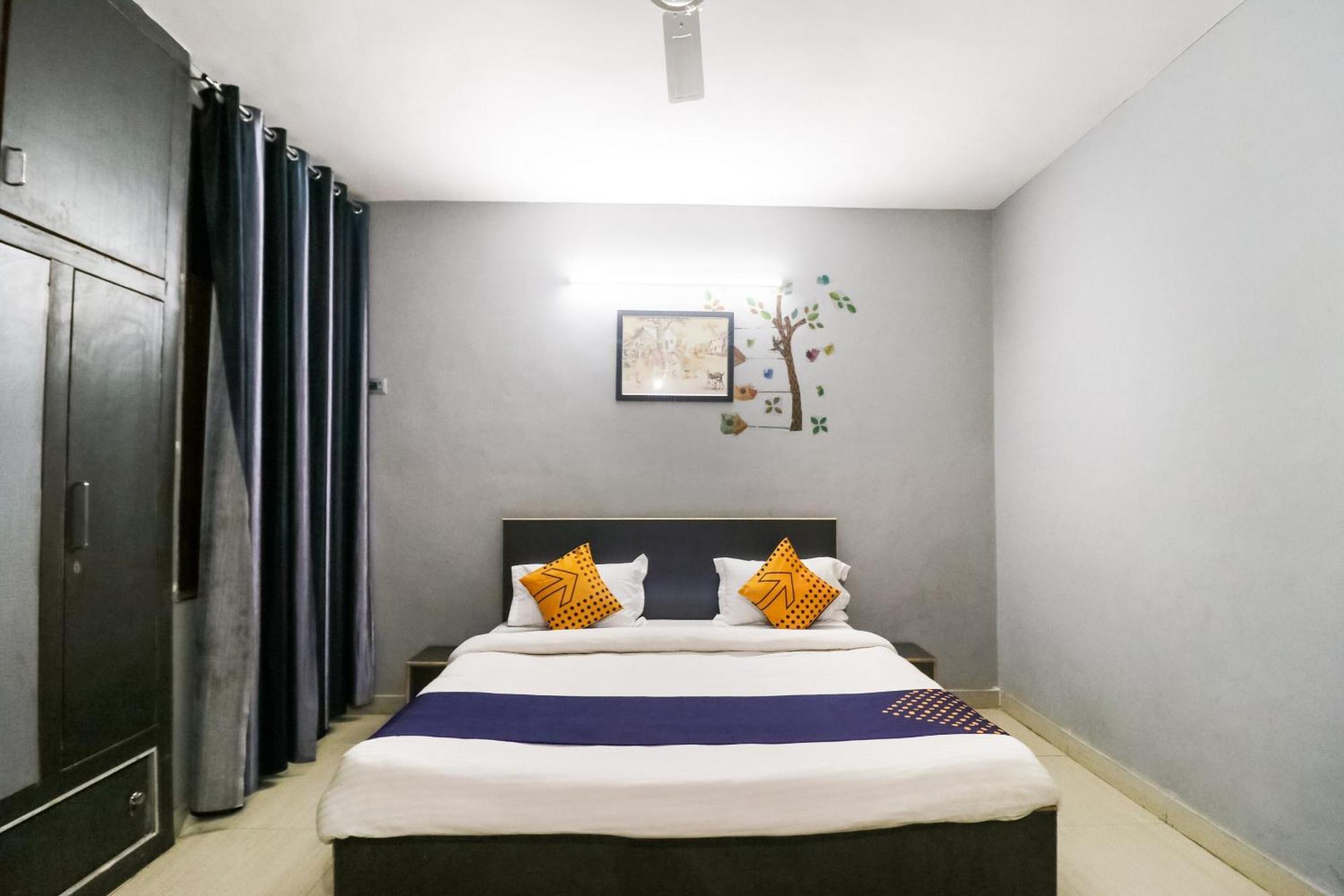 Hotel O Sunrise Guest House Gurgaon Bagian luar foto